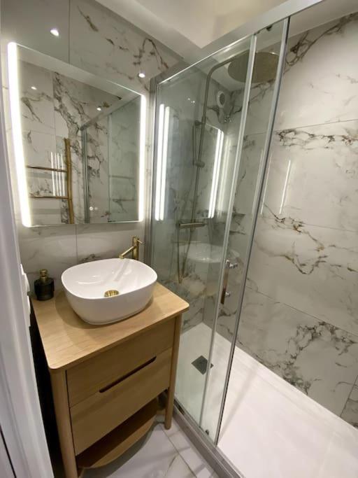 Appartamento Madonna Elegance, Proche Sanctuaire, 95M2 Lourdes Esterno foto